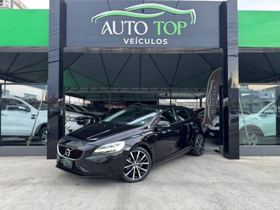 VOLVO V40 2.0 T4 MOMENTUM GASOLINA 4P AUTOMÁTICO